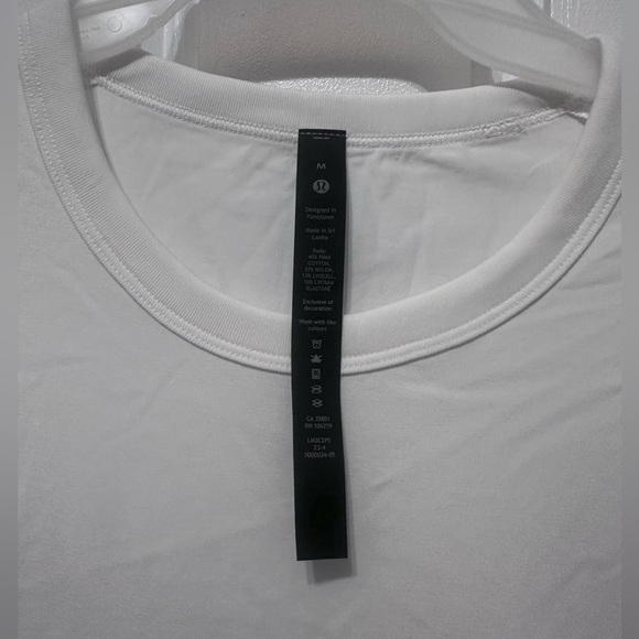 Lululemon White T-Shirt - Picture 3 of 5